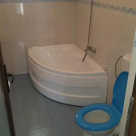 Ony Villa *